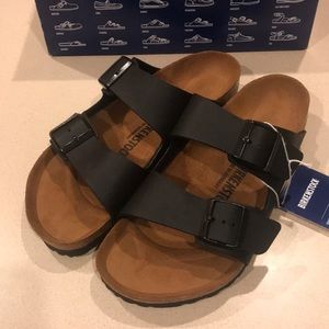 New Black Arizona Birkenstock’s